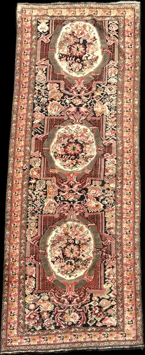 Antique gharabak